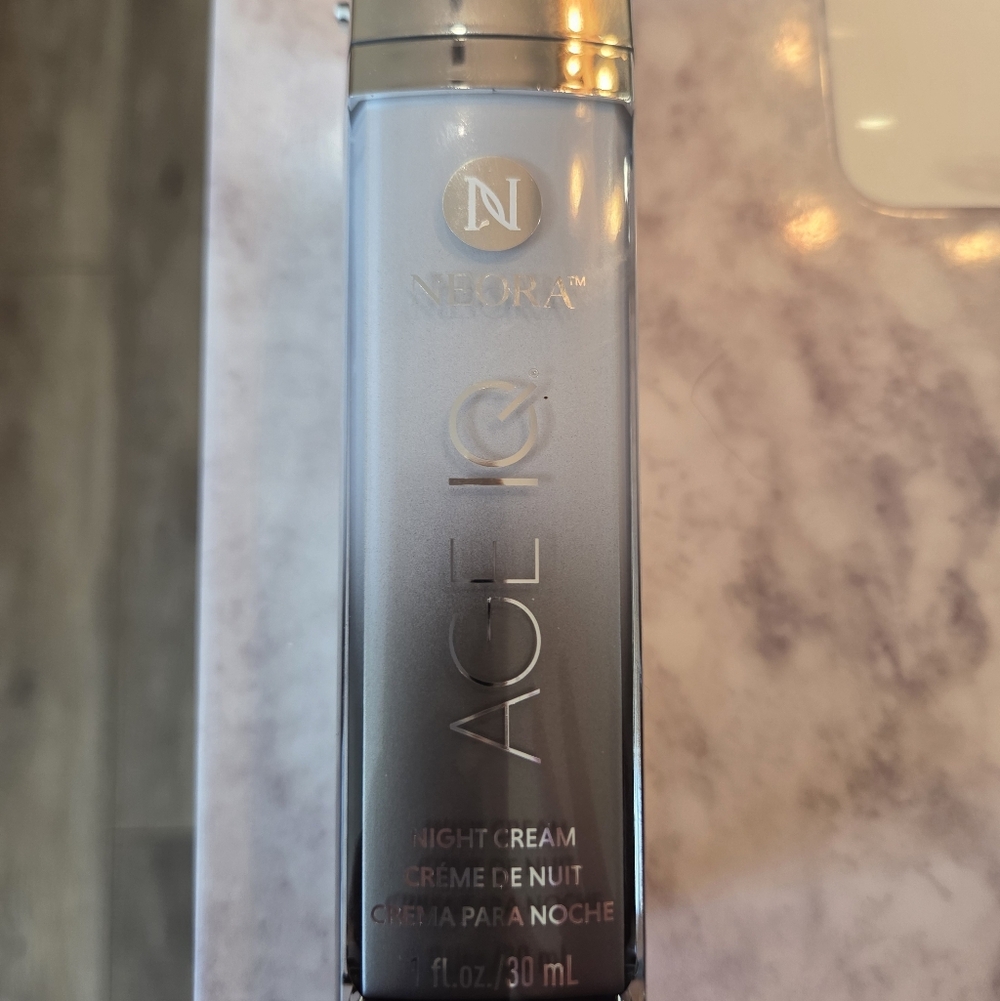 Neora Age IQ Night Cream